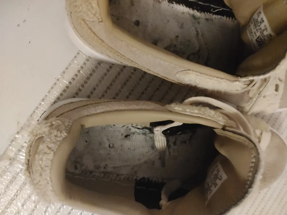 Puma Suede Cream Sneakers -size 6 image indicator(4)