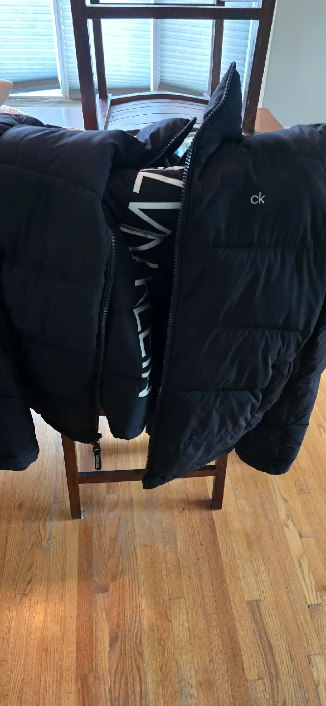 Calvin Klein Black Puffer Jacket - Size M/M image indicator(5)