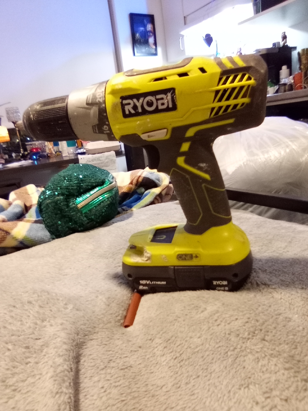 **"RYOBI" ONE+ 18V LITHIUM 2Ah.** - photo 2