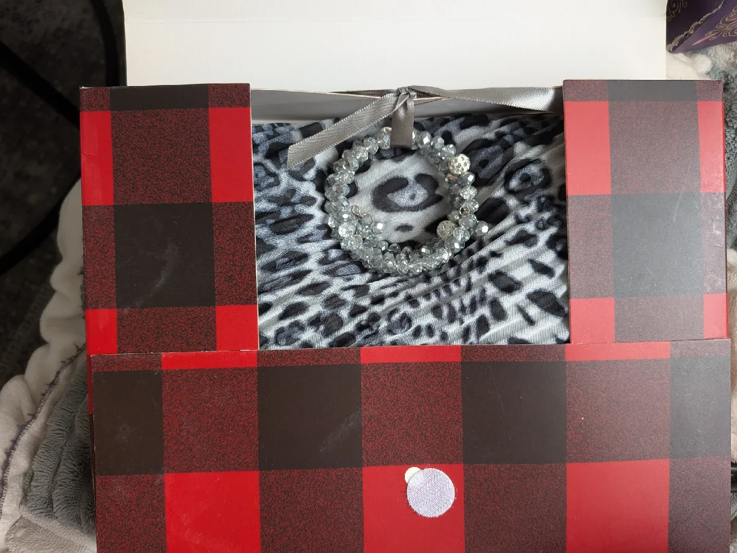 New Sensazioni Scarf Set - Queen Collection image indicator(2)