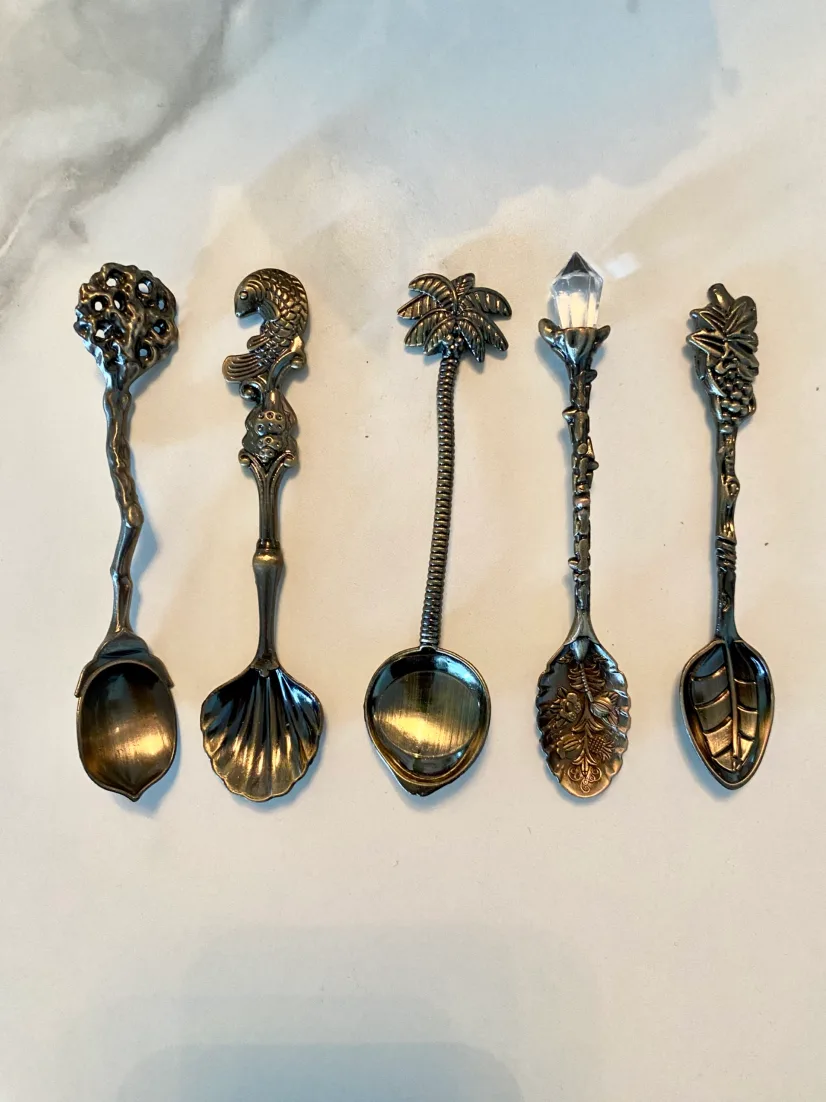 Vintage Spoons Set - 5 pieces thumbnail