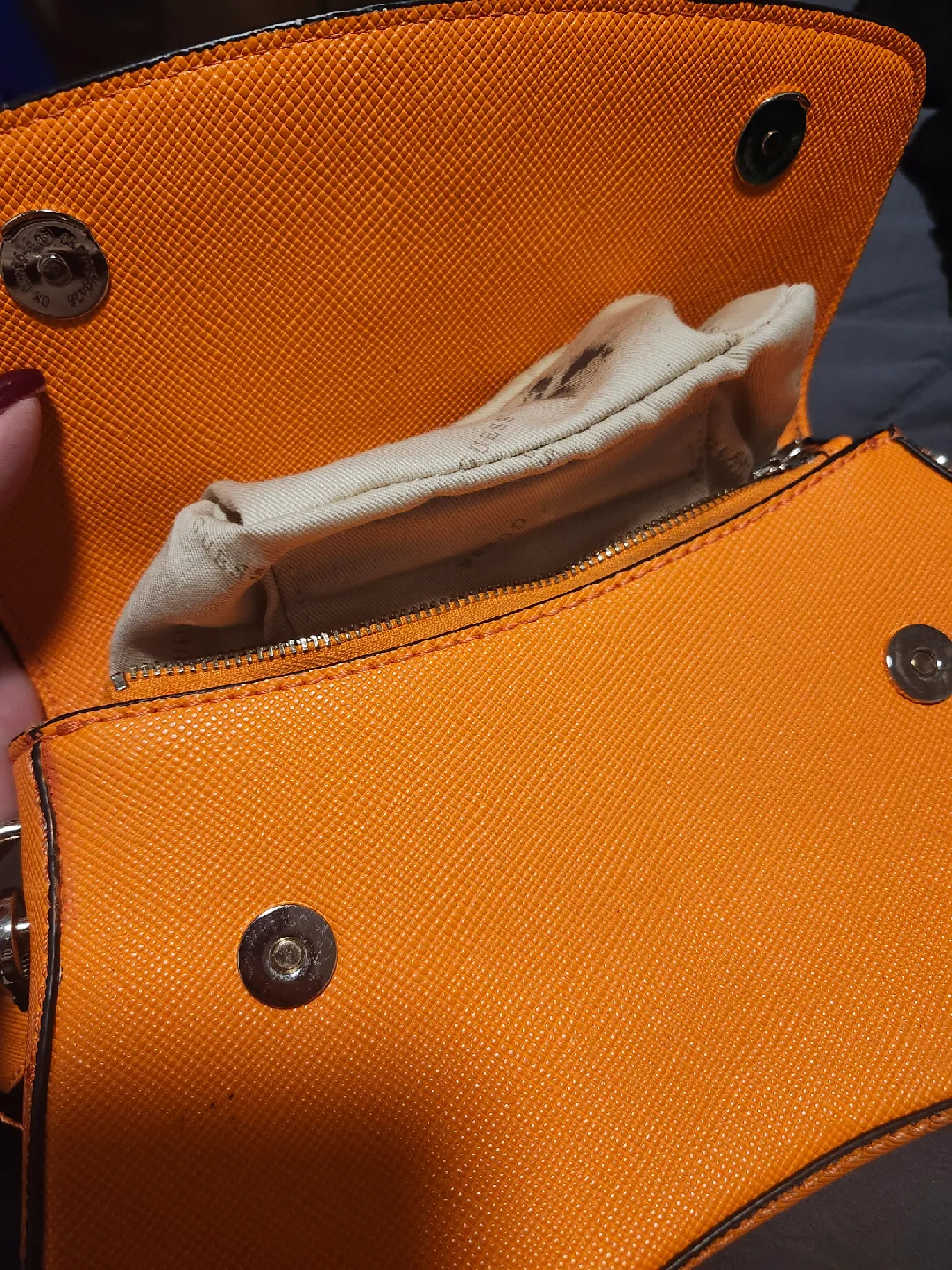 FINAL markdown!!! Guess Orange Shoulder Bag image indicator(2)