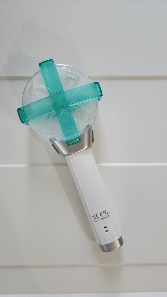 TXT Official Light Stick - photo 2