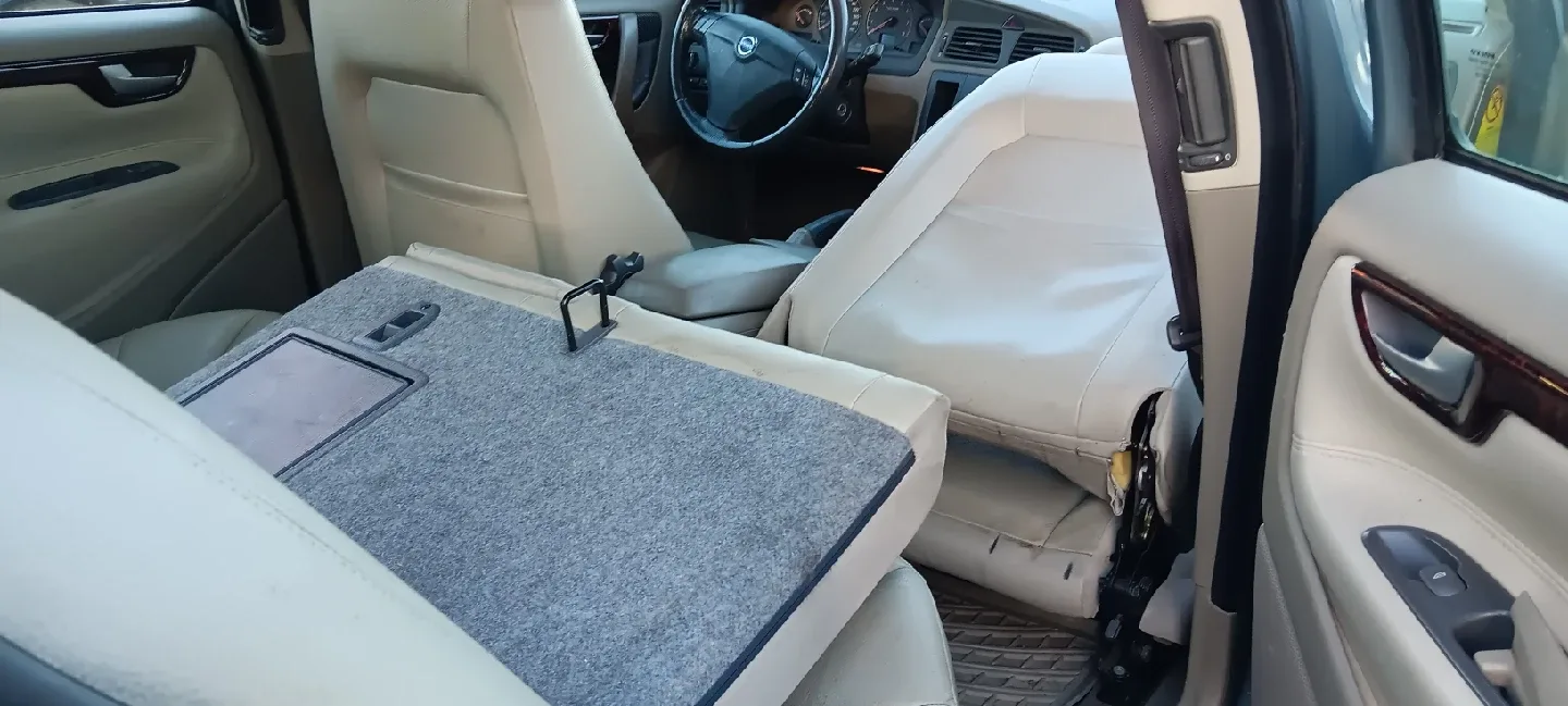 Volvo S60  AWD Car  cheap winter BEATER image indicator(5)