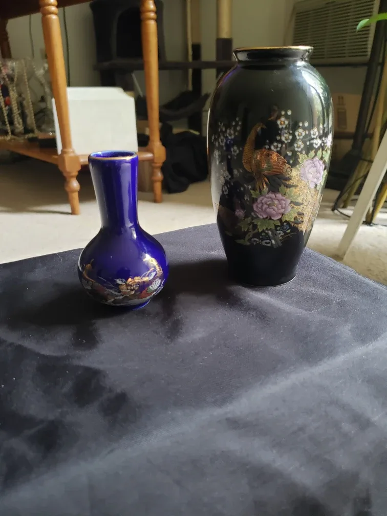 Collection of Decorative Vases image indicator(2)