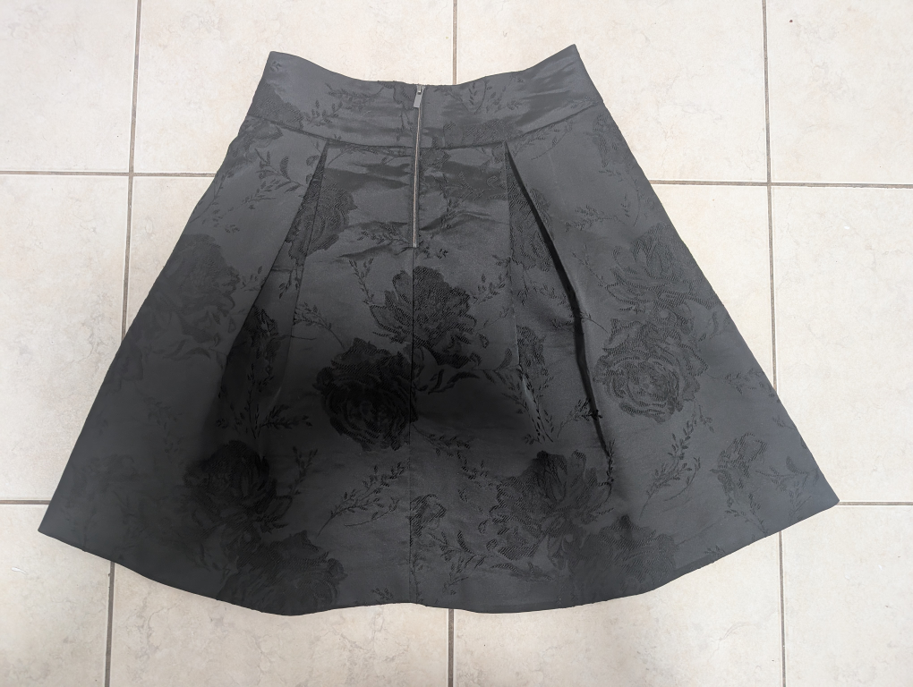 RW&CO Black Floral Skirt - Size 2 - photo 2