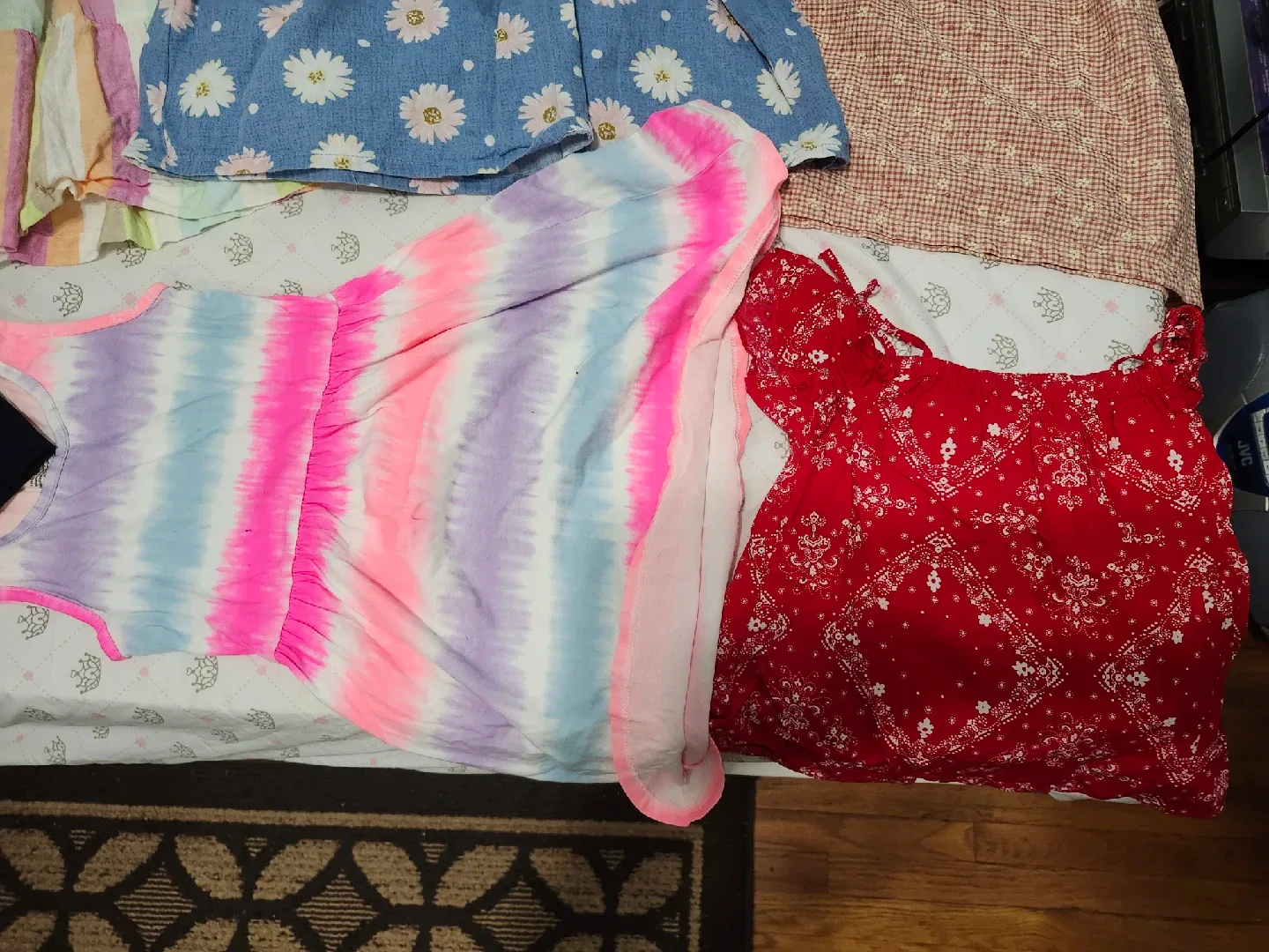 Beautiful Girls' Dresses - Various Styles  age 5 to 7 image indicator(5)