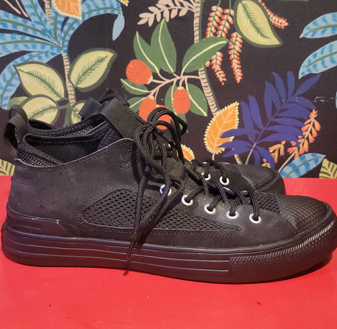Converse Black Mesh Low Top Size 7.5M 9.5 W Black
