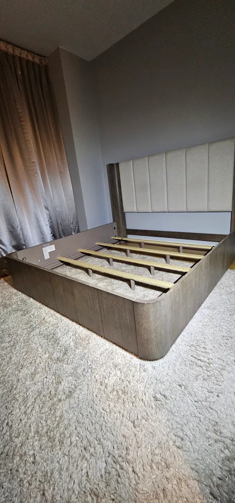 Modern Platform Bed with Headboard image indicator(6)