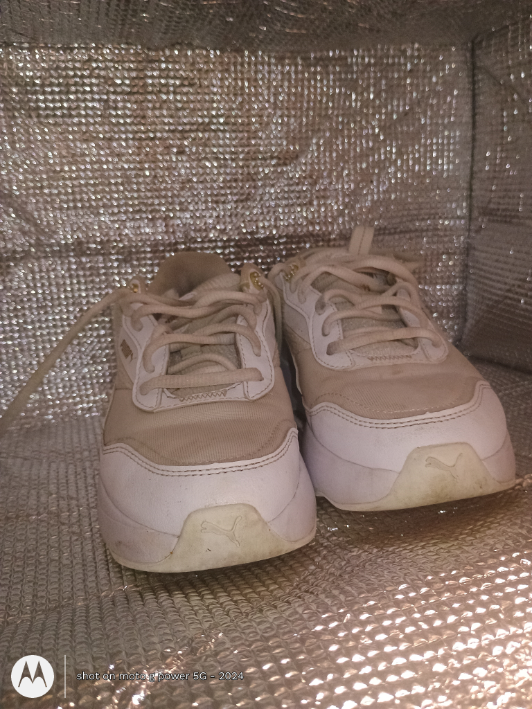 Puma Women's Size 7 White Sneakers - photo 4
