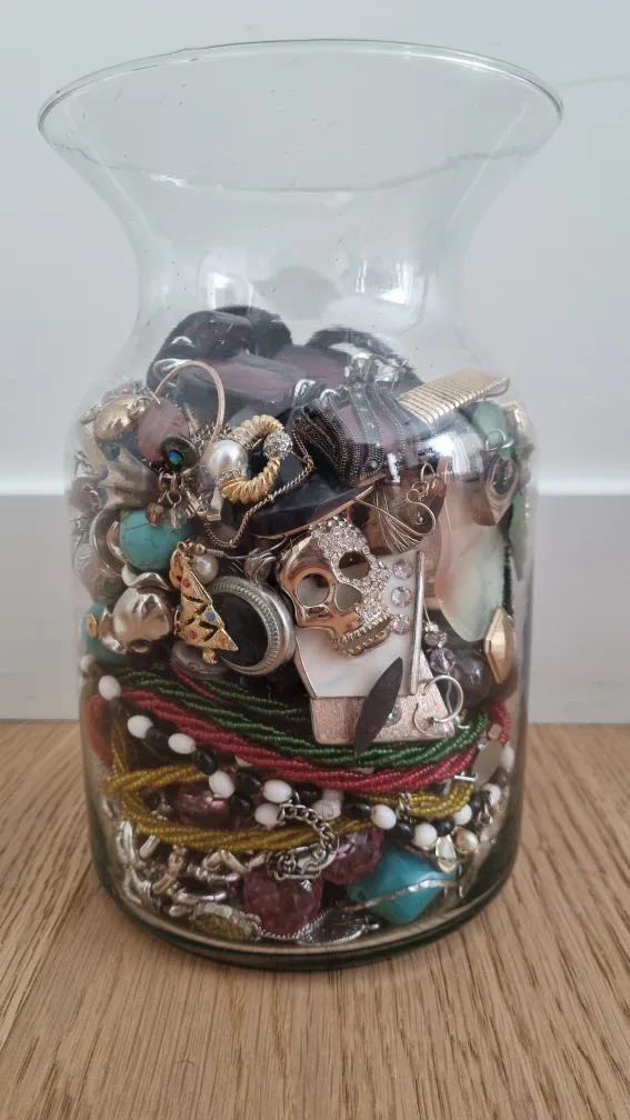 Jar of Mixed Costume Jewellery thumbnail