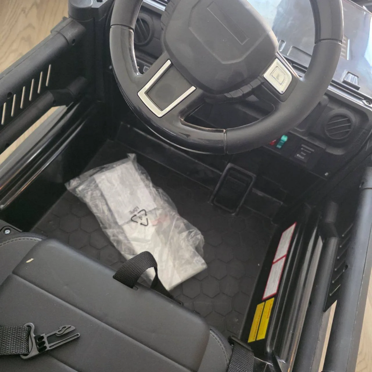 Kids Ride-On Car image indicator(3)