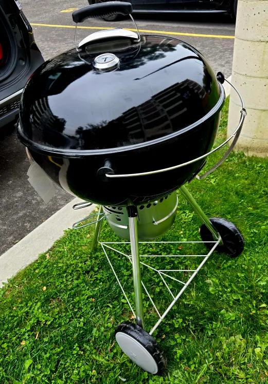 Weber Original Kettle Premium 22” Charcoal Grill image indicator(5)