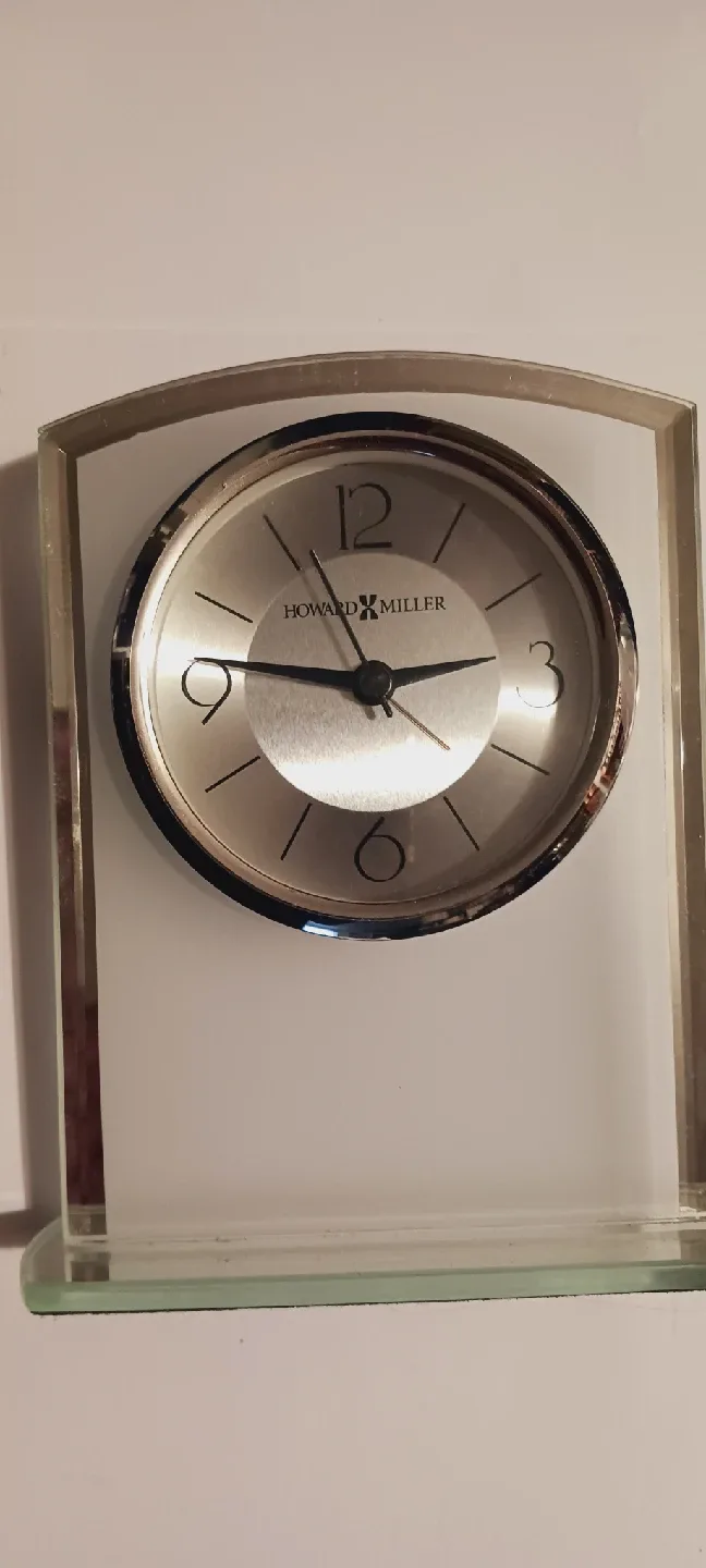 Howard Miller Tabletop Clock. Not working, as is. thumbnail