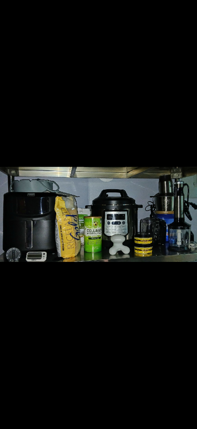Assorted Kitchen Appliances, etc..