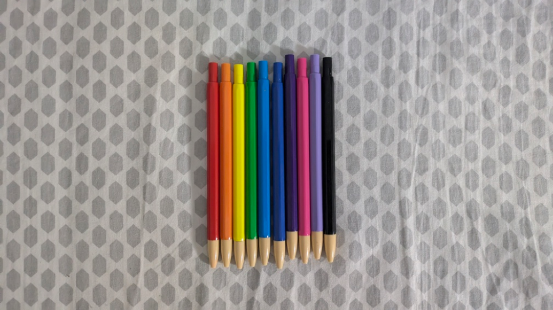 Crayola & Studio Coloured Pencils and Markers - photo 4