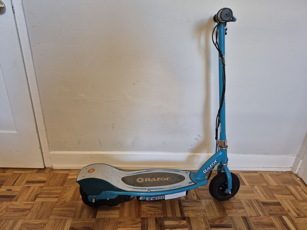 Razor E200 Electric Scooter - Blue