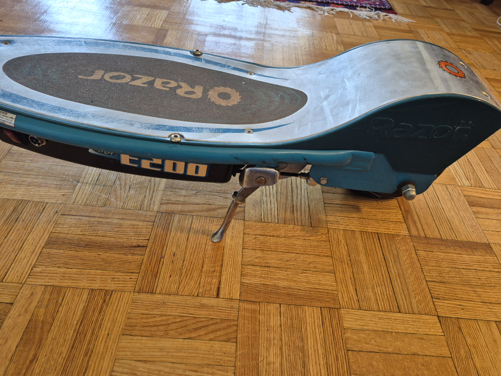 Razor E200 Electric Scooter - Blue - photo 3