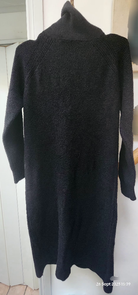 knitted-wool dress - photo 2