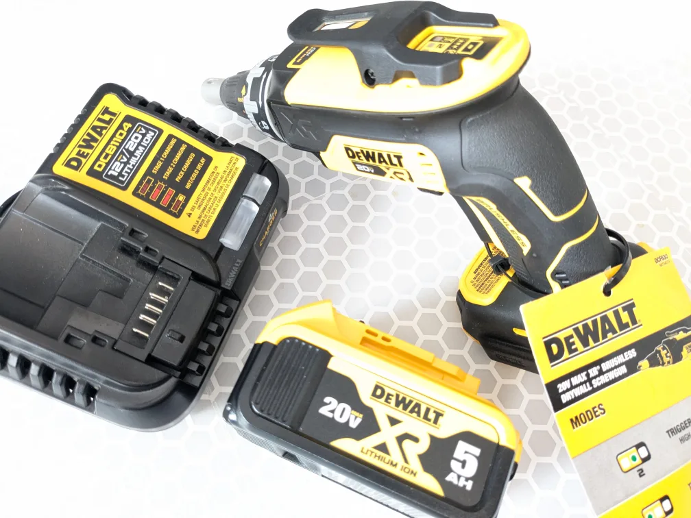 20V Max DeWalt XR Drywall Screw Gun Combo Kit image indicator(3)