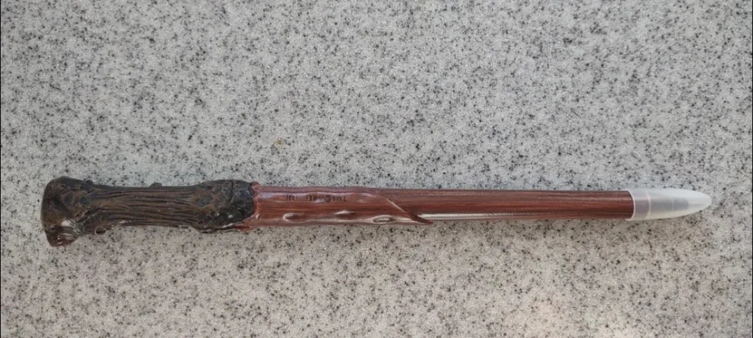 Harry Potter Gryffindor Robe + free new 🎁 pen image indicator(8)