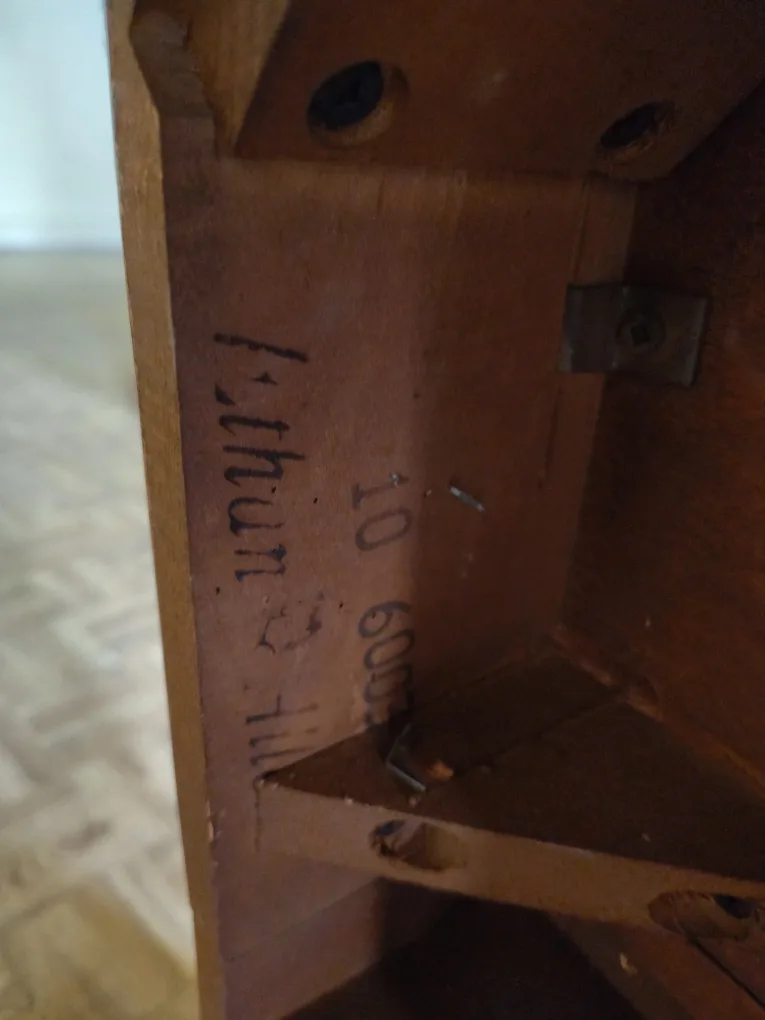 Ethan Allen Drop Leaf Table - Round to Oval image indicator(6)