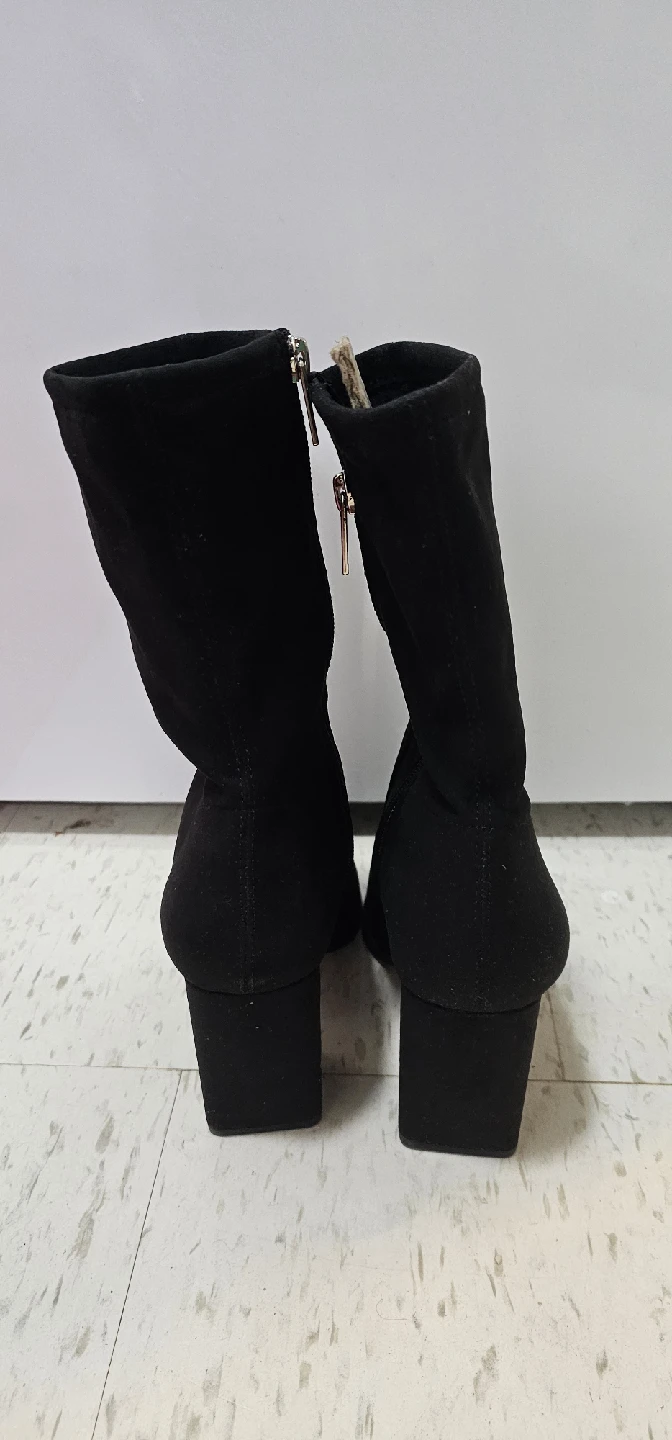 New brand Black Ankle Boots - Size 8.5 - photo 3