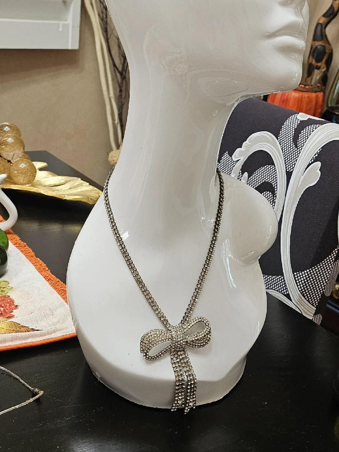 vintage 1950 Rhinestone Necklace Bow image indicator(7)