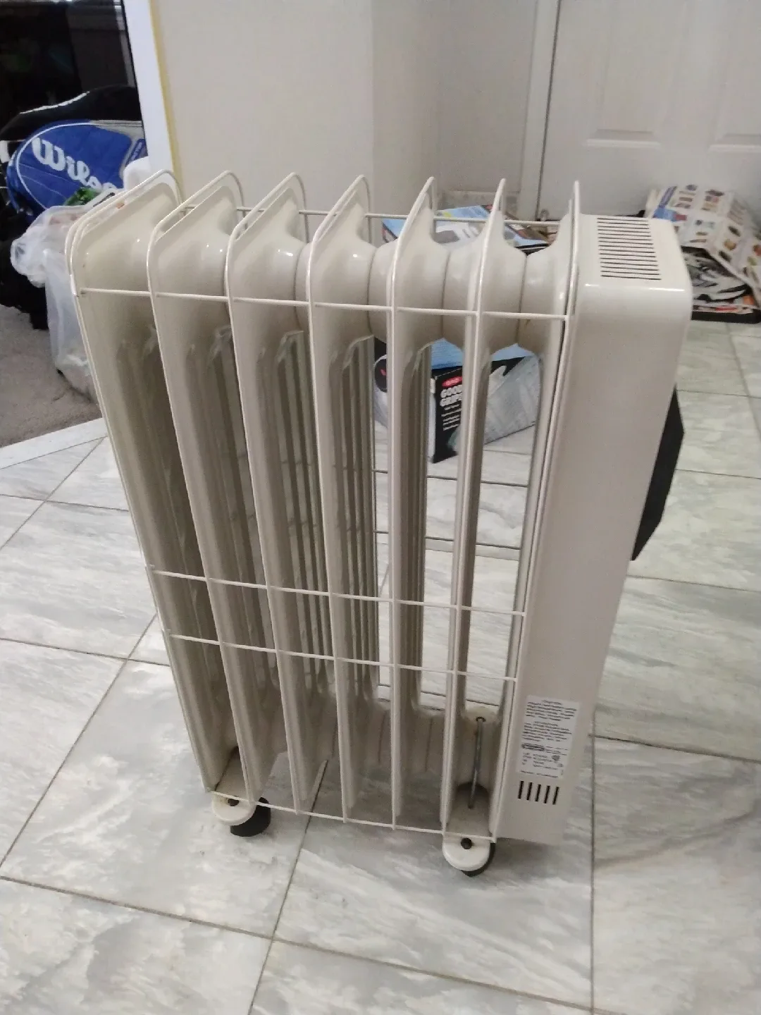 DeLonghi Electric Radiator Heater thumbnail