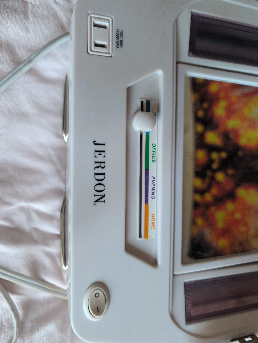 Jerdon Style Lighted Makeup Mirror image indicator(2)