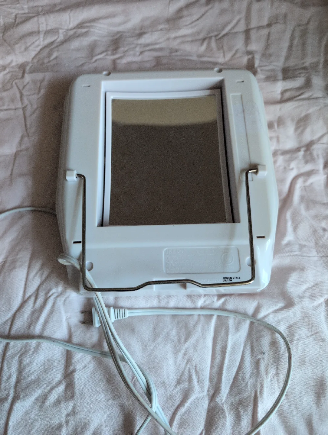 Jerdon Style Lighted Makeup Mirror image indicator(4)