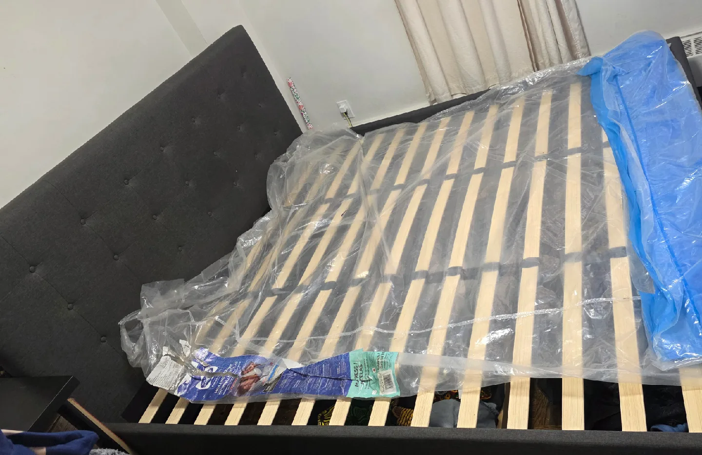 King Size Storage Bed with 4 Drawers image indicator(2)