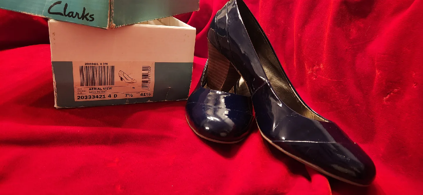 Clarks Aerial View Navy Patent Heels - Size 7.5