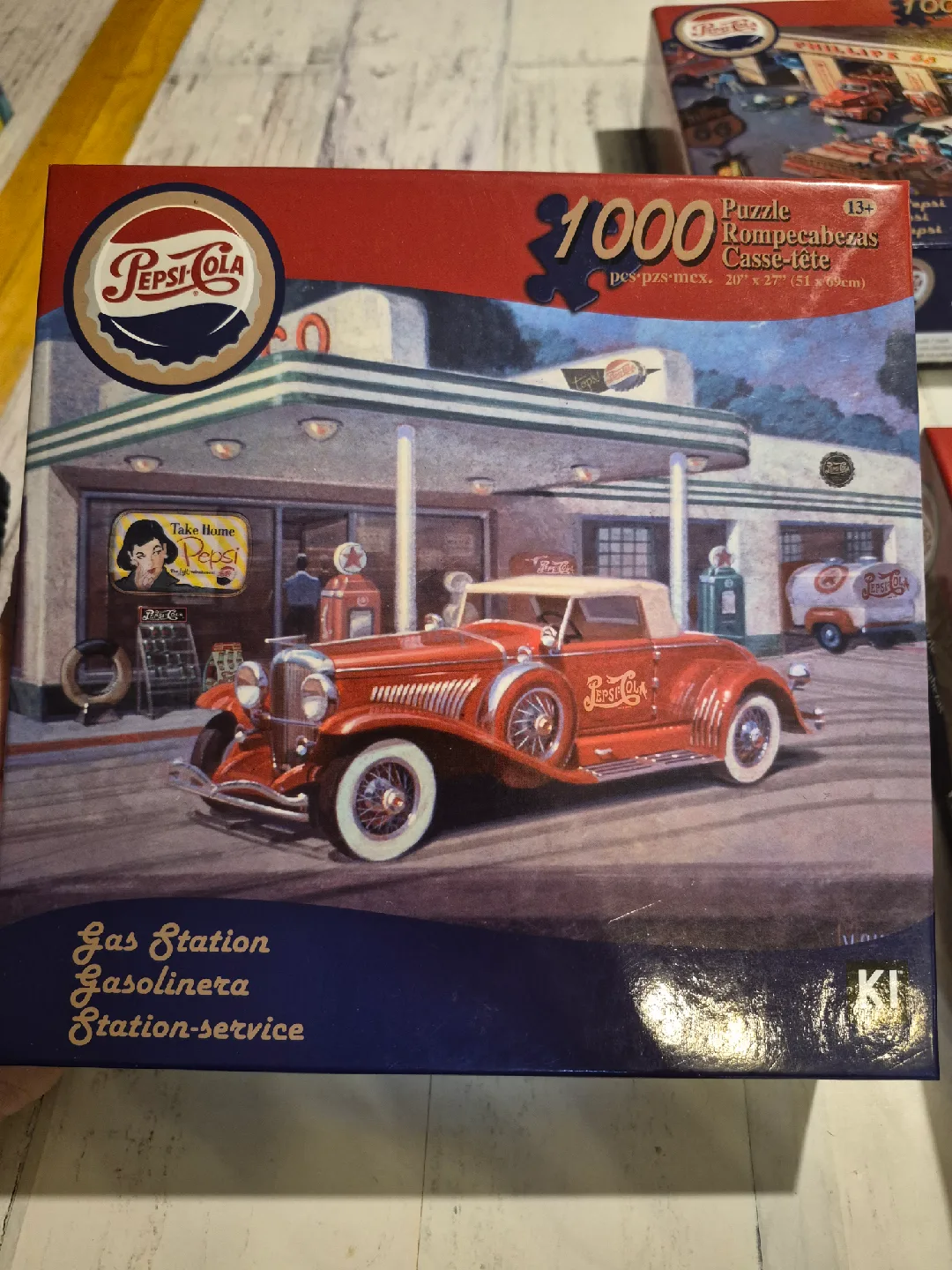 Pepsi Cola Gas Station 1000 Piece Puzzle