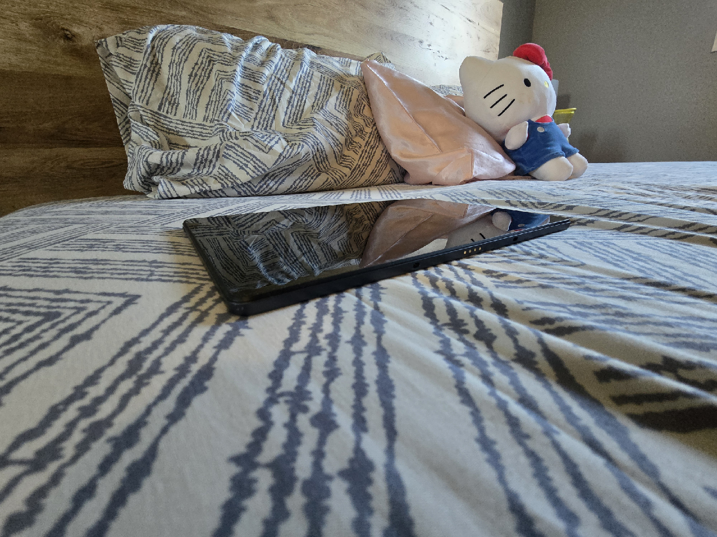 Lenovo Tab P11 Pro Gen 2 Tablet - Like New! - photo 3