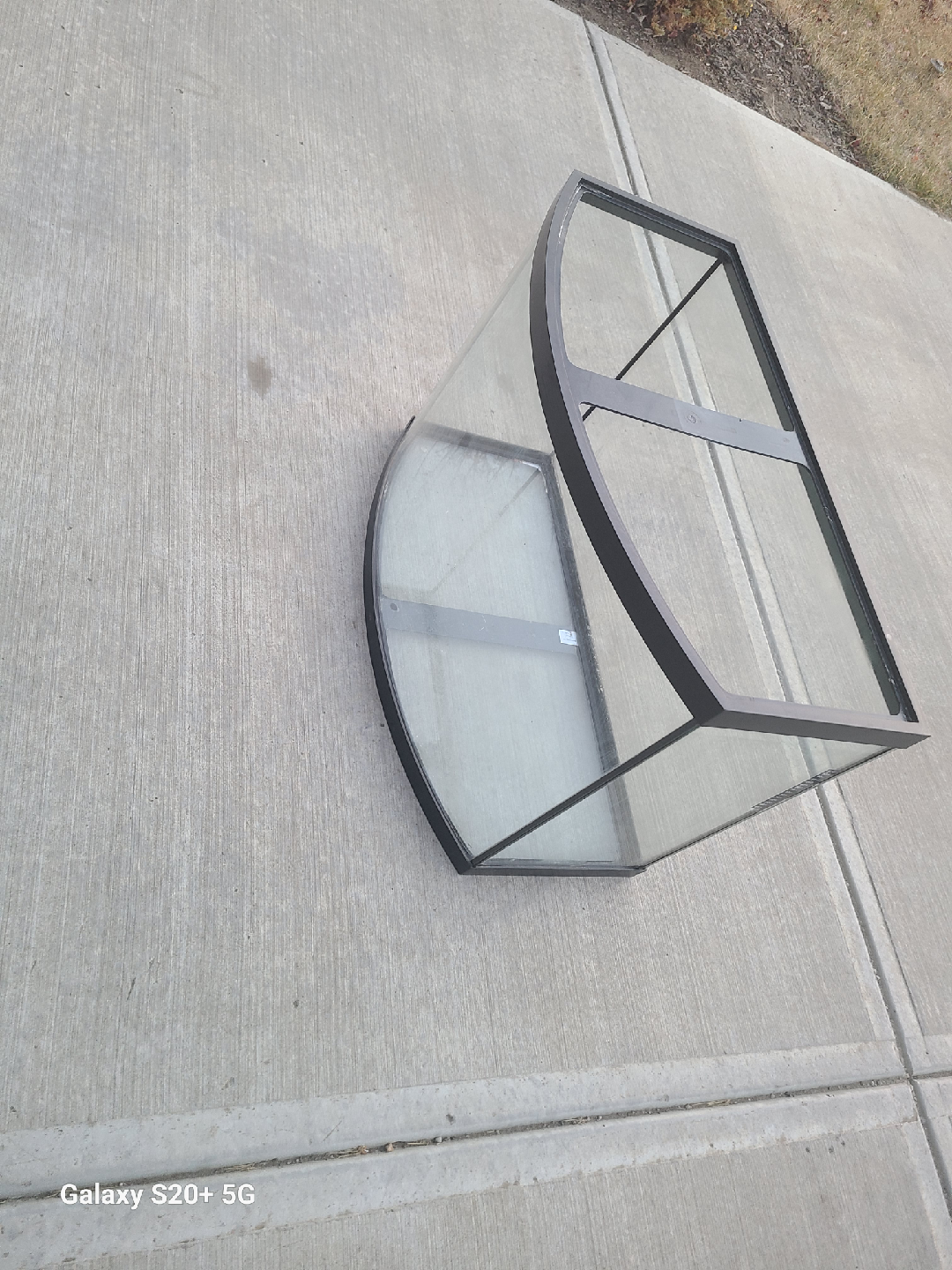 Bow Front Fish Tank - photo 3