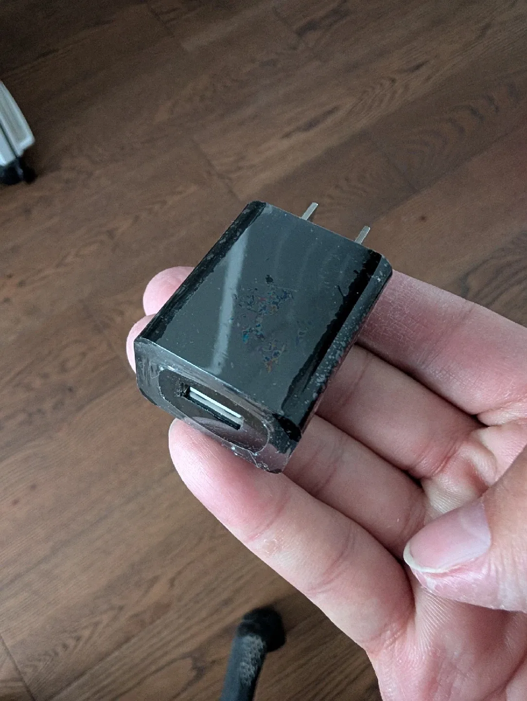 Power Adapter Model XY-0032B thumbnail