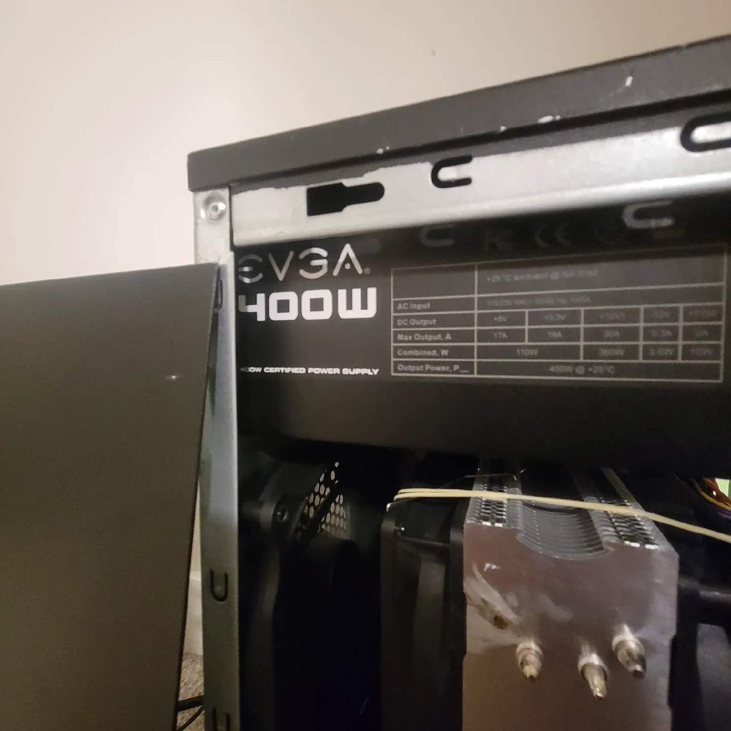 High ending gaming PC with keyboard and mouse image indicator(8)