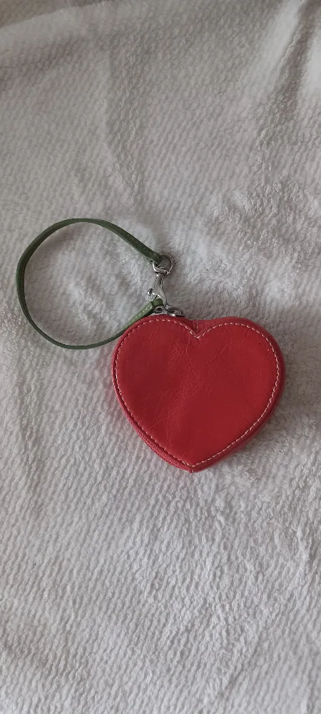 🍓Coach Strawberry Heart Coin Purse🍓 image indicator(3)