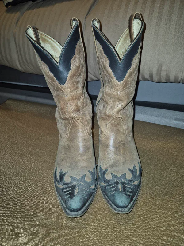 Cowboy Boots - Should fit 8 image indicator(2)