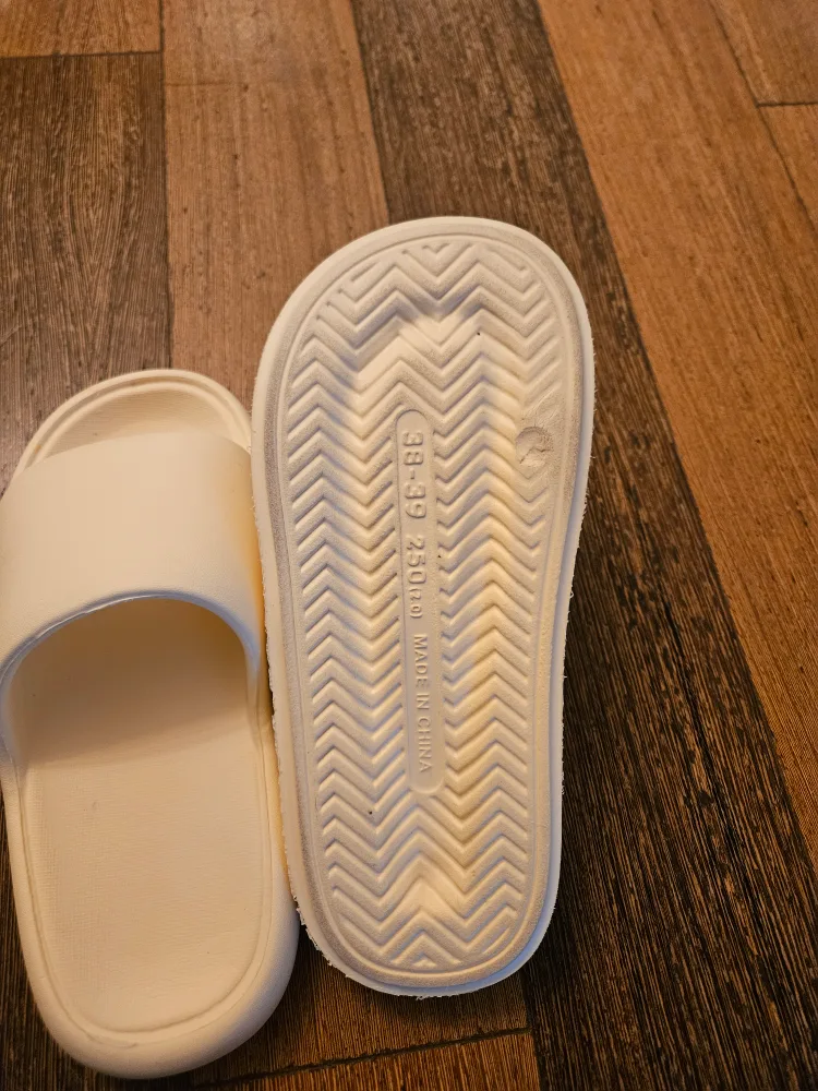 Butter Yellow Slides image indicator(2)