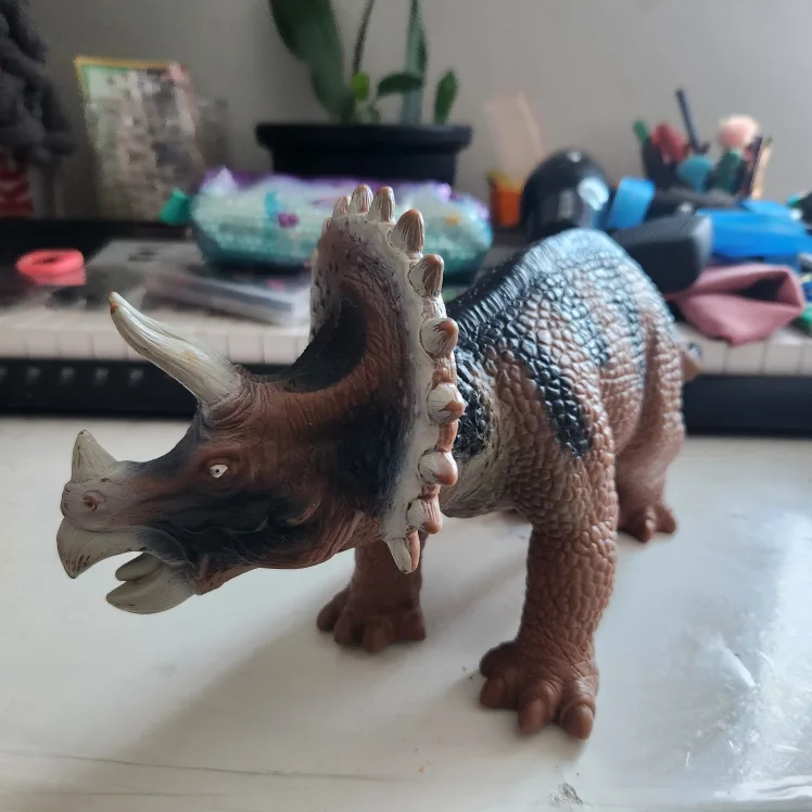 Triceratops Dinosaur Toy Figure image indicator(4)