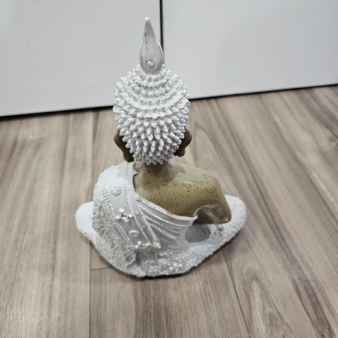White Buddha Statue - photo 2