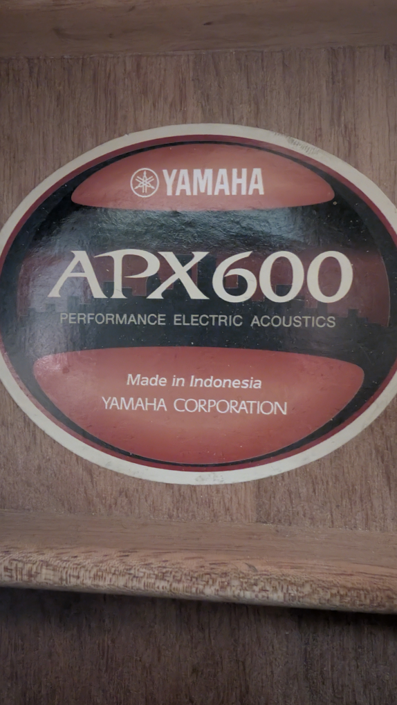 Apx600 yamaha electric acoustic guitar - photo 2