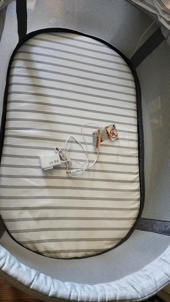 Graco Sense2Snooze Bassinet - Like New! image indicator(4)