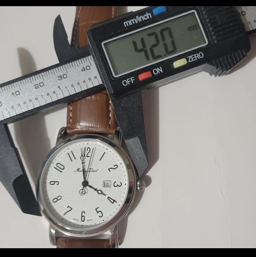 Tissot Swiss Watch with Box for sale image indicator(10)