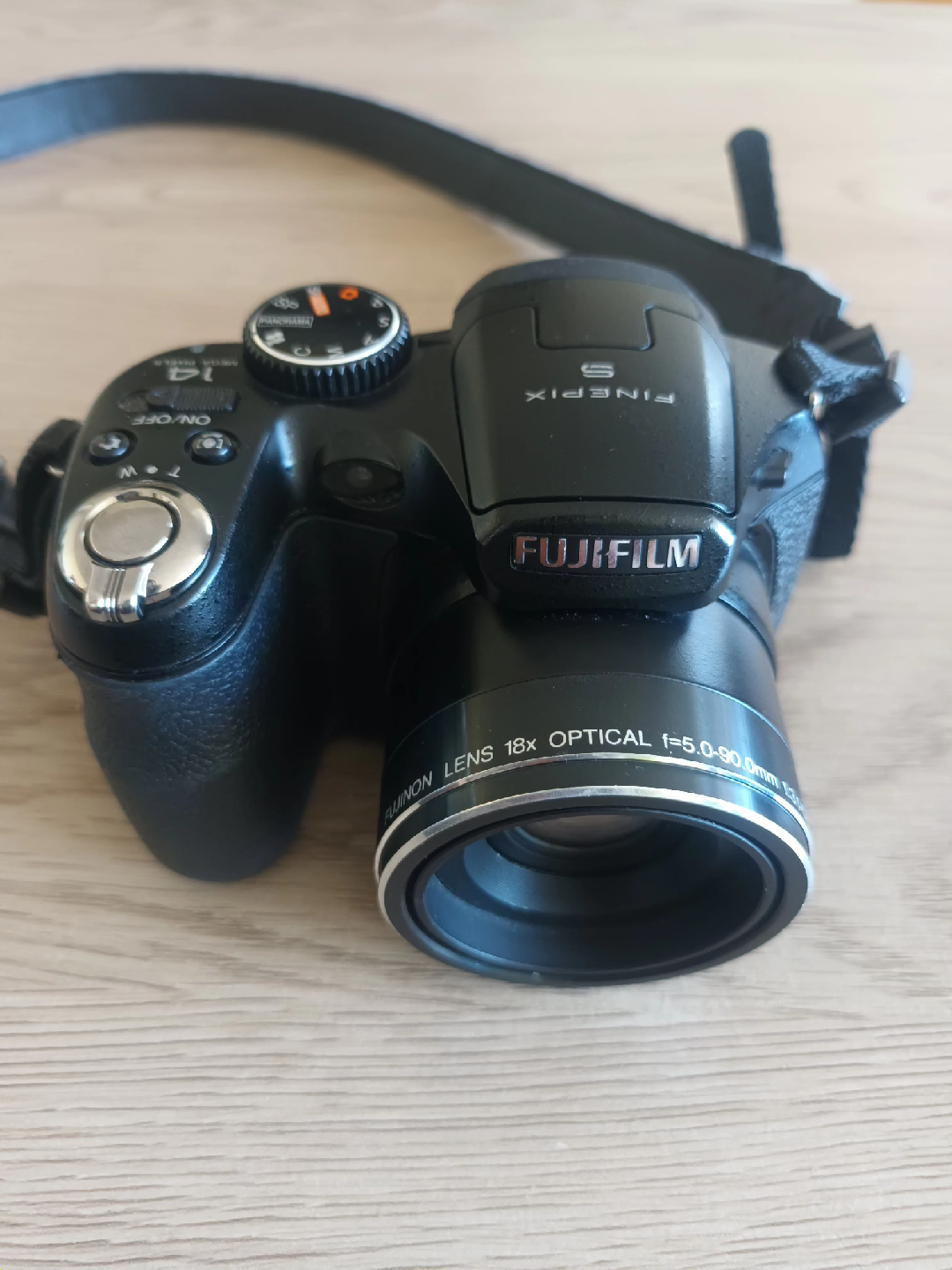 Fujifilm FinePix S2950 Camera