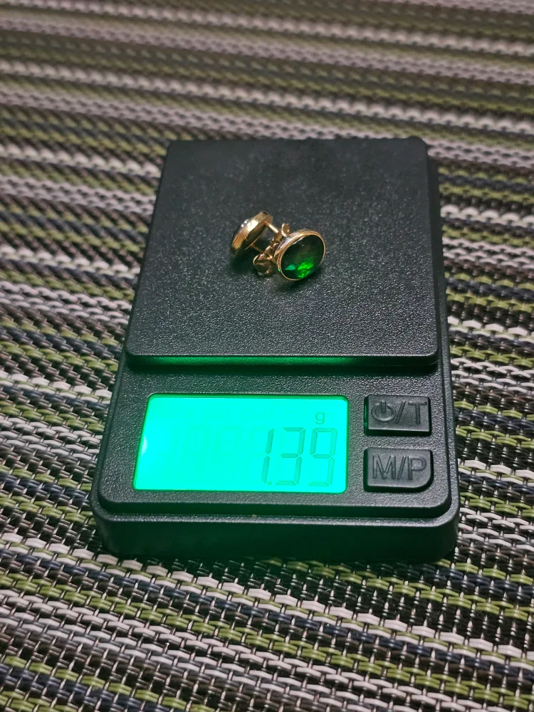 14K Green Gemstone Stud Earrings - 1.39g image indicator(4)