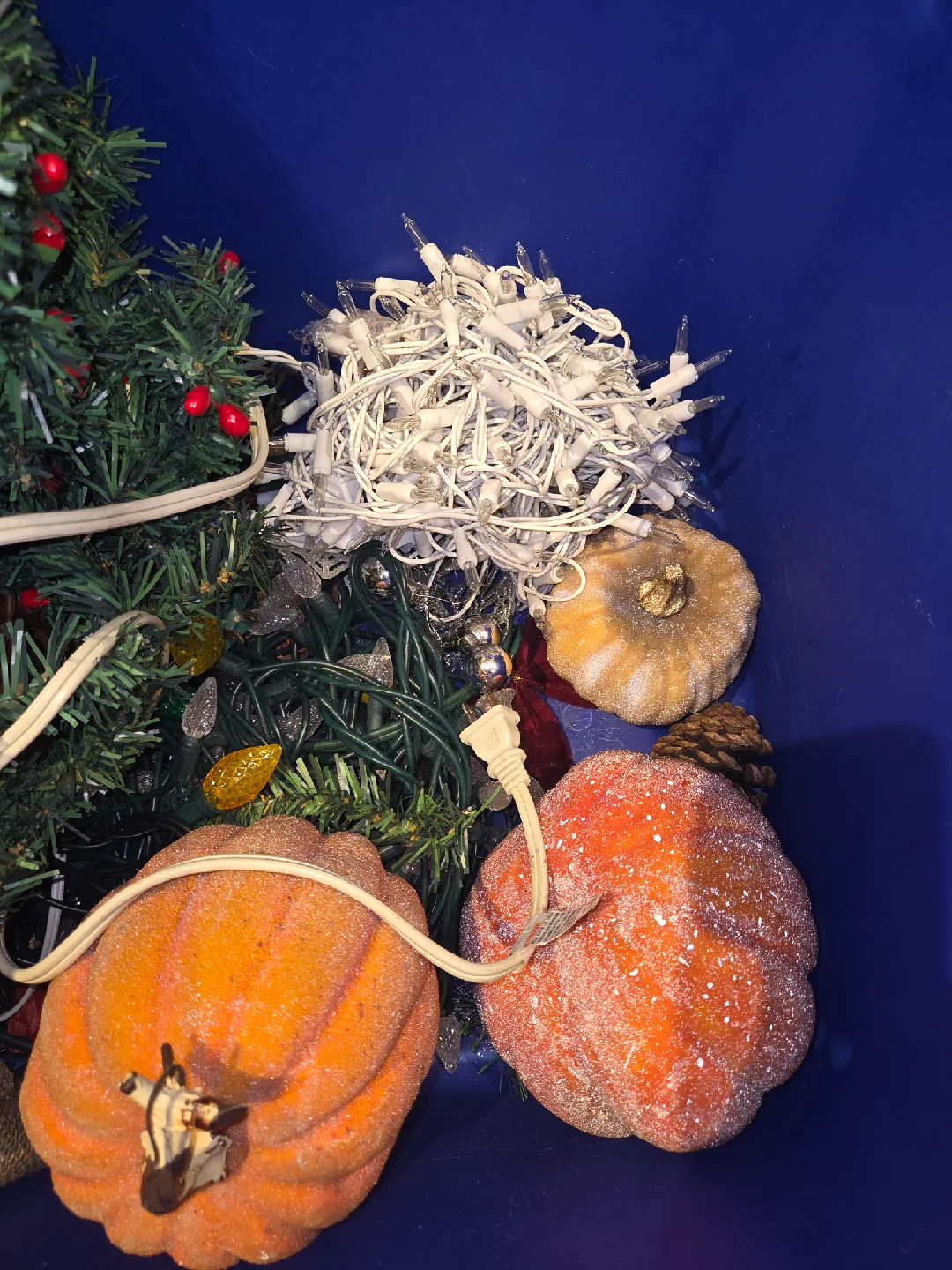 Christmas decorations Farmhouse style image indicator(2)