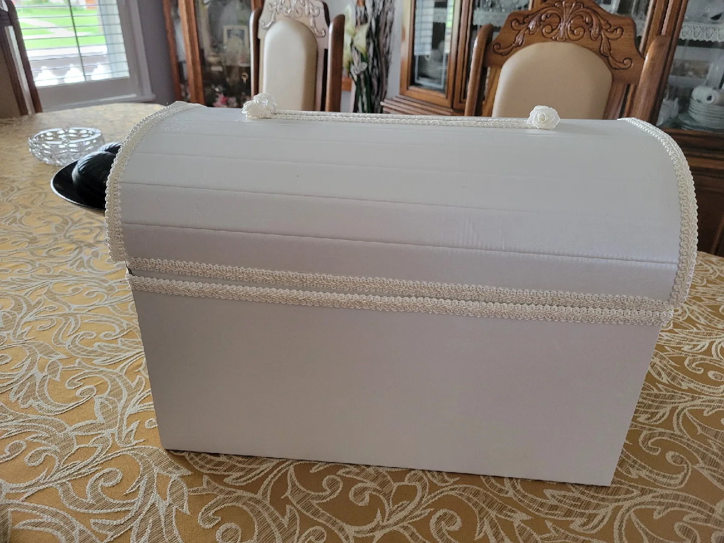 White Decorative Wedding Card/Gift Box image indicator(2)